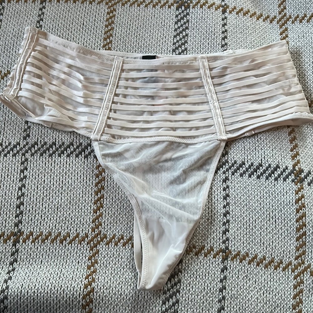 Victoria’s Secret NWT high waist thong off white color